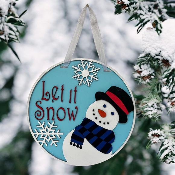 Let it Snow Christmas Door hanger, Snowman Decor, Winter Home Decor - Picture 3 of 3